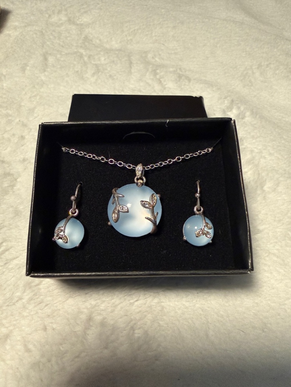 Vintage Avon Moon Shimmer necklace/earring set